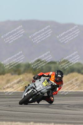 media/Oct-13-2025-Moto Forza (Mon) [[a66d839500]]/2-A Group/Session 3 (Turn 16)/